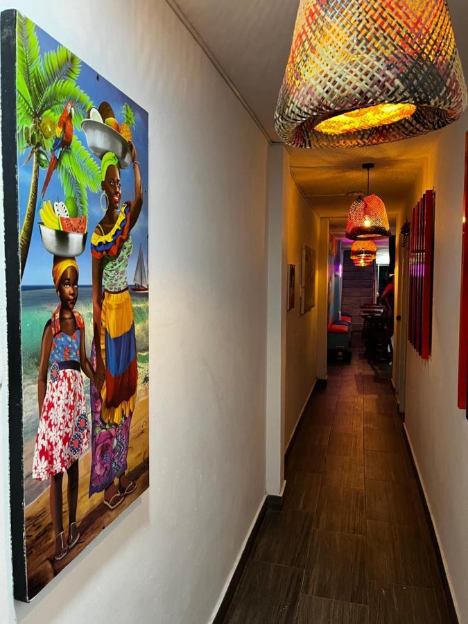 Acuarios Hostal Playa Ladrilleros Екстер'єр фото