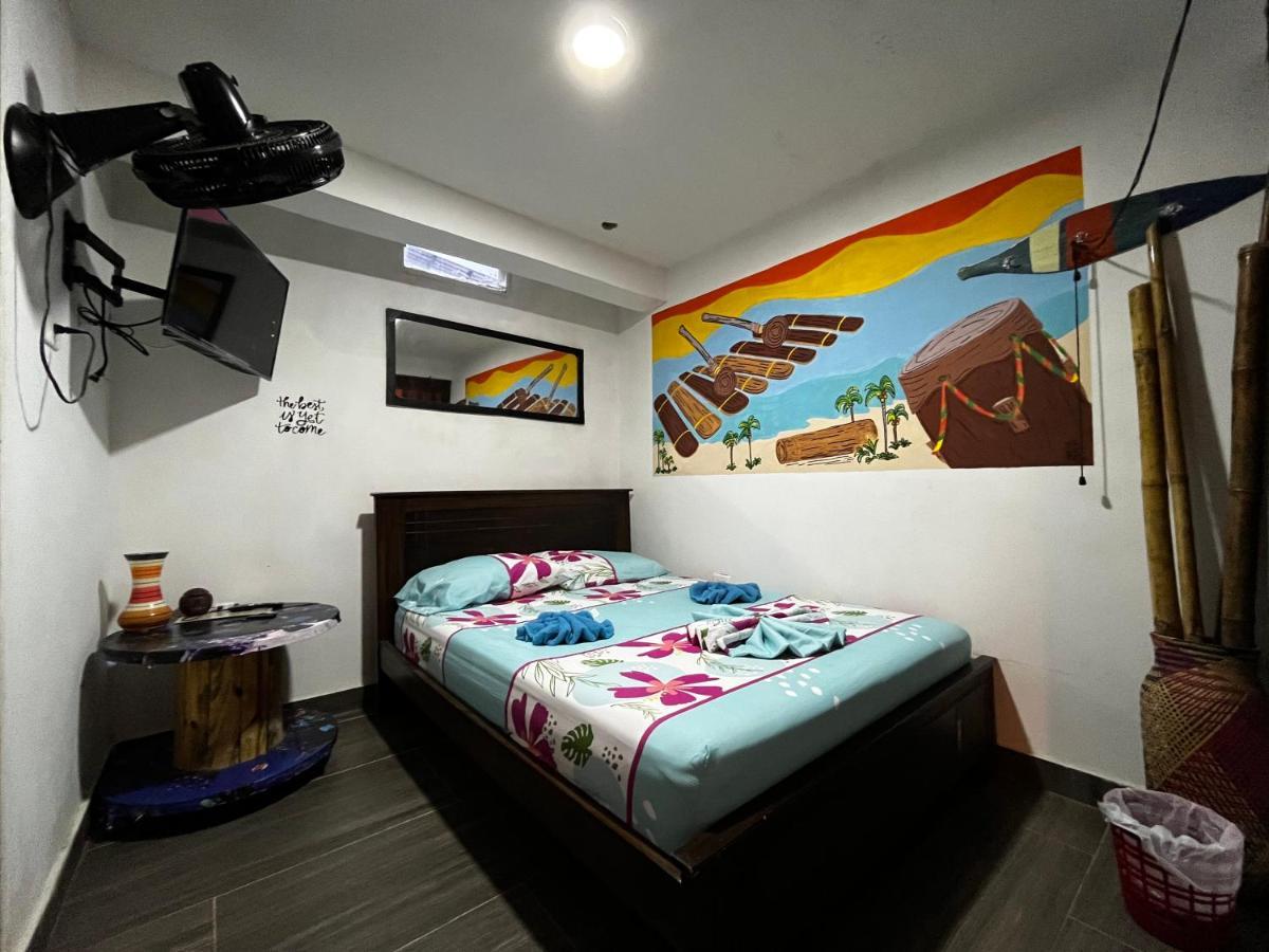 Acuarios Hostal Playa Ladrilleros Екстер'єр фото
