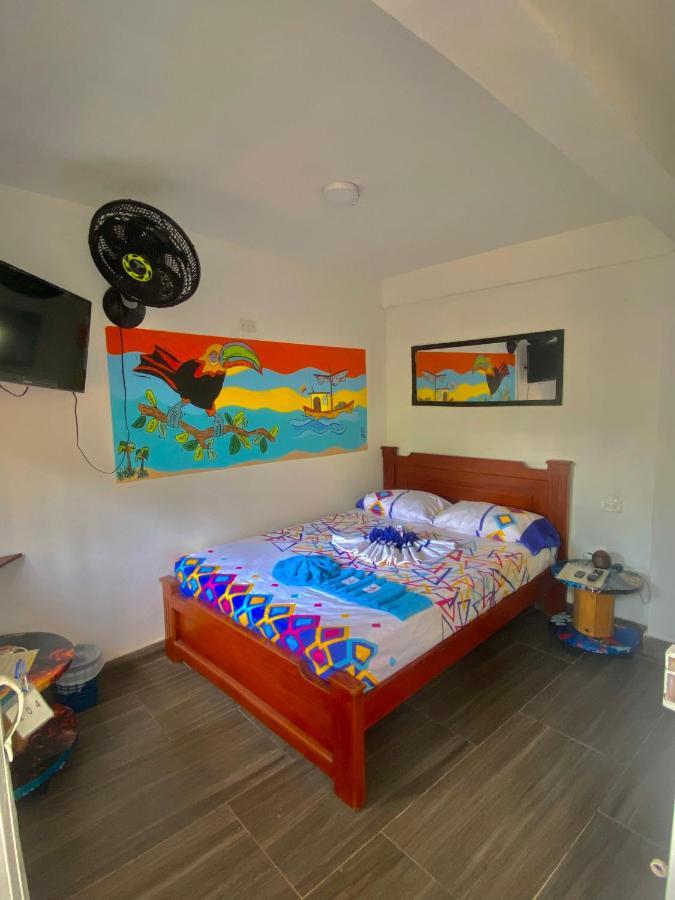 Acuarios Hostal Playa Ladrilleros Екстер'єр фото