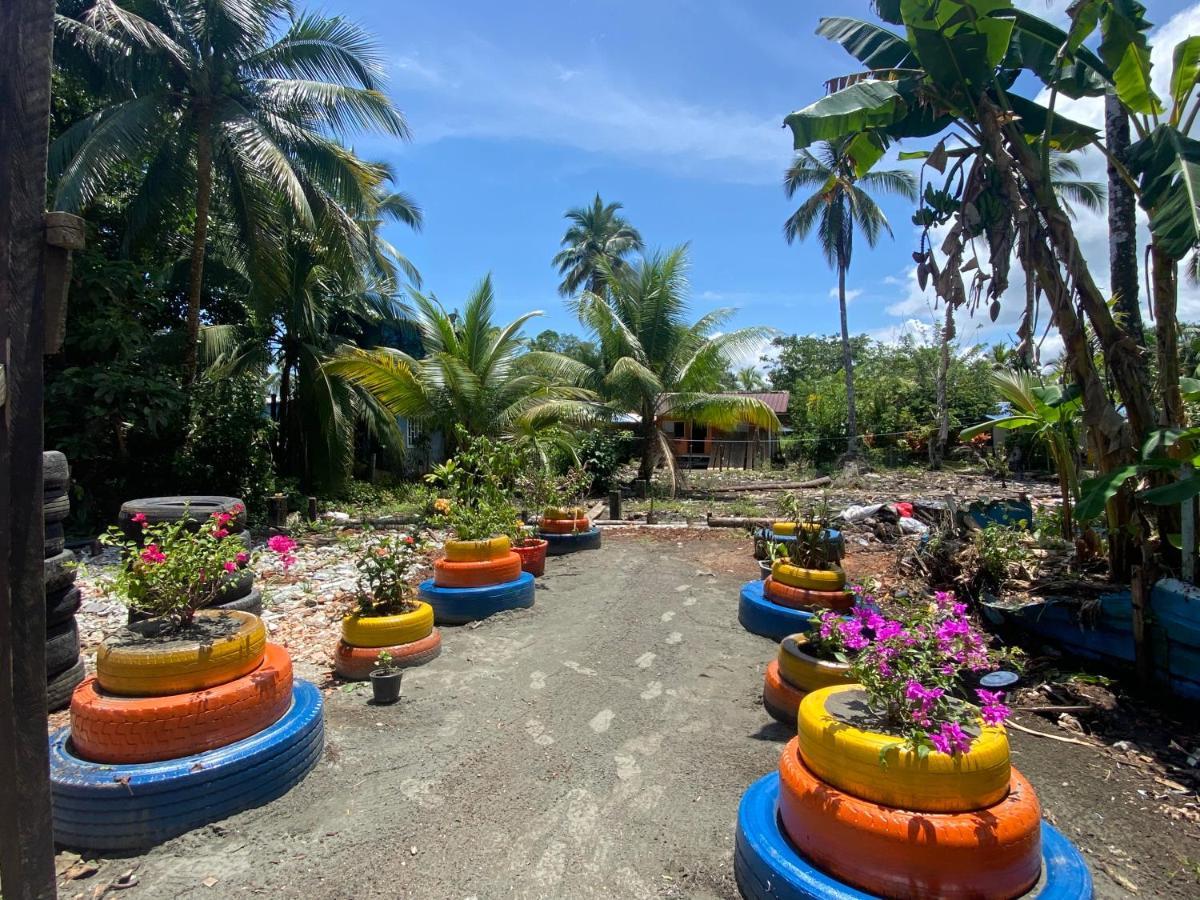 Acuarios Hostal Playa Ladrilleros Екстер'єр фото
