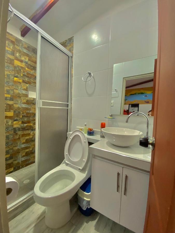 Acuarios Hostal Playa Ladrilleros Екстер'єр фото