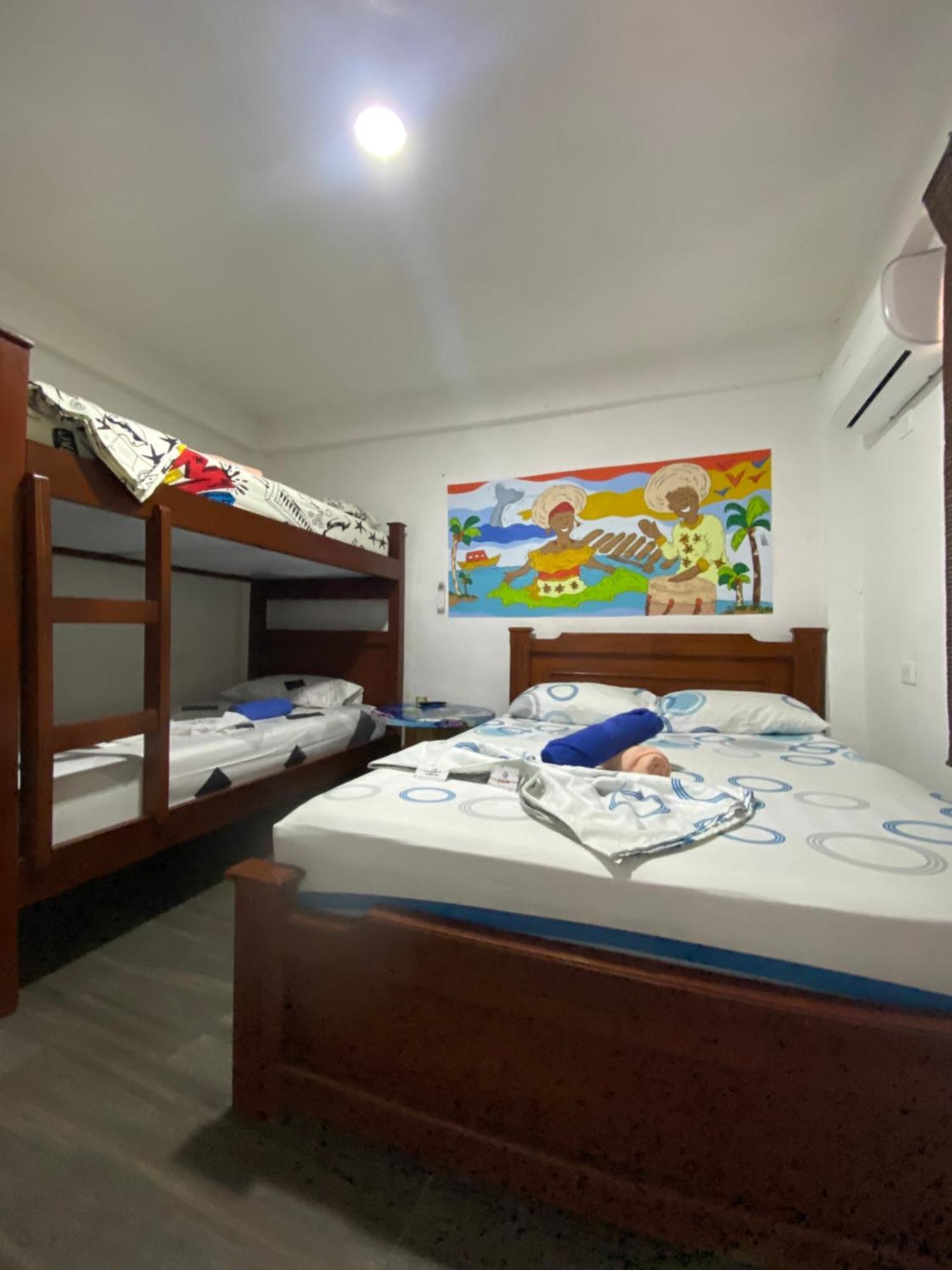 Acuarios Hostal Playa Ladrilleros Екстер'єр фото