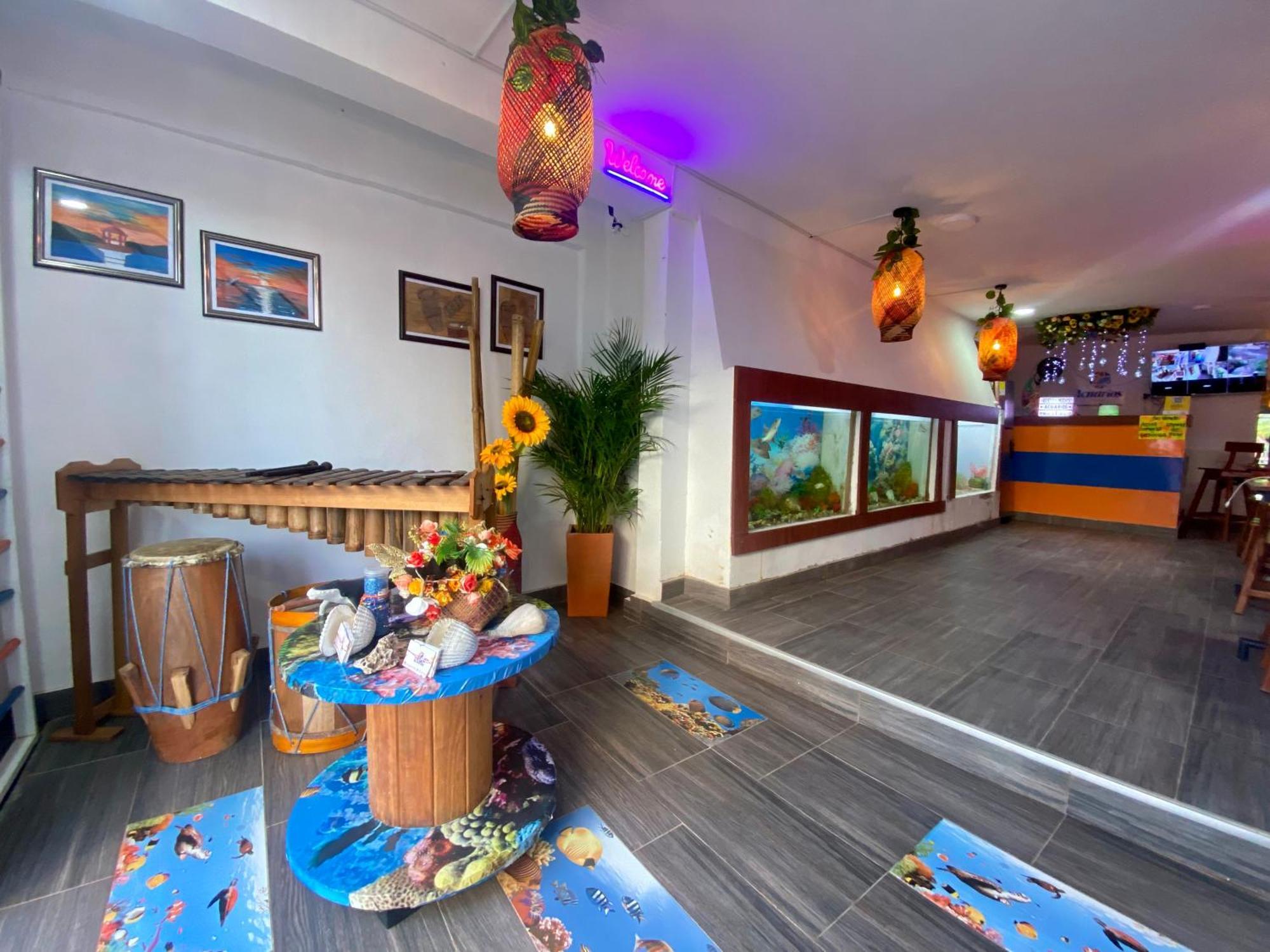 Acuarios Hostal Playa Ladrilleros Екстер'єр фото