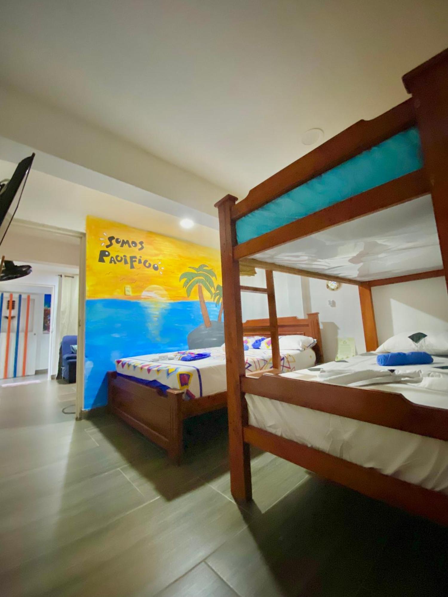 Acuarios Hostal Playa Ladrilleros Екстер'єр фото